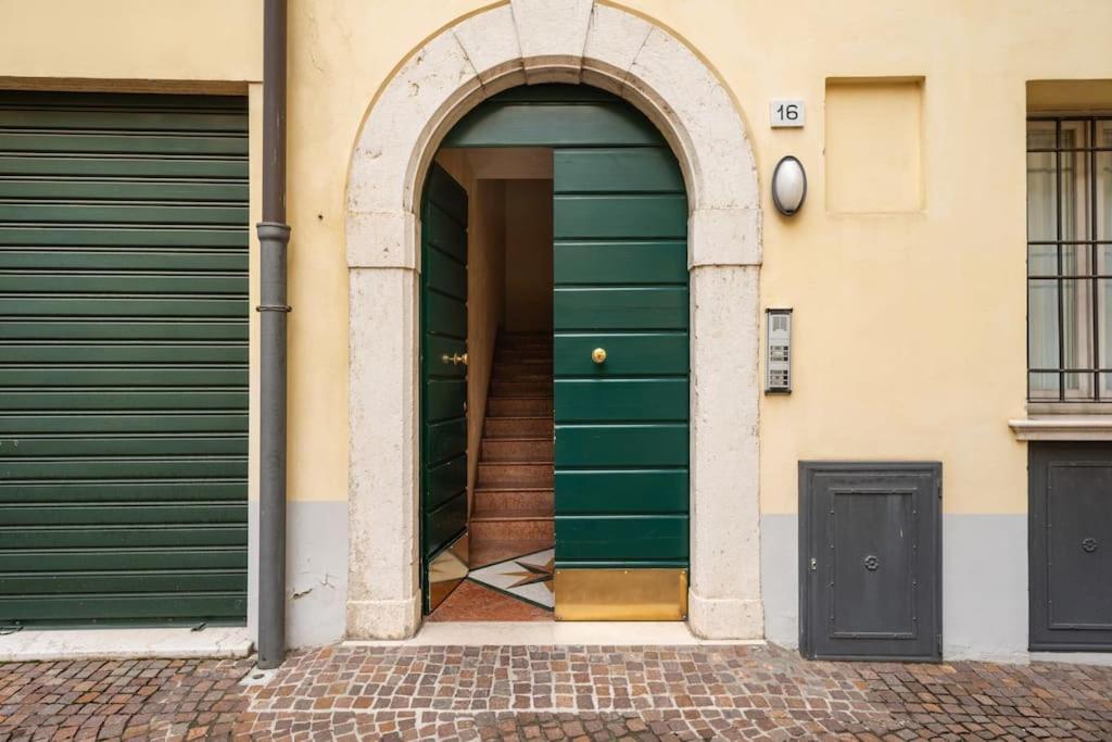 Duomo Apartment Brescia Exterior foto